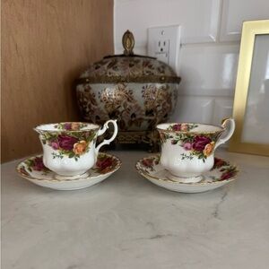 Royal Albert Old Country Roses Cup with Saucer Set of 2, H-2 3/4